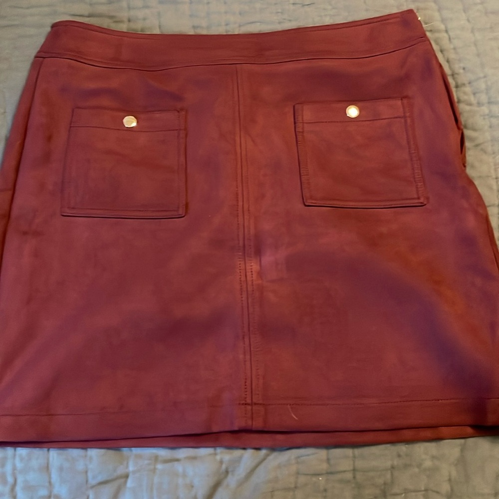 Suede like maroon skirt from loft front pocket gold detail